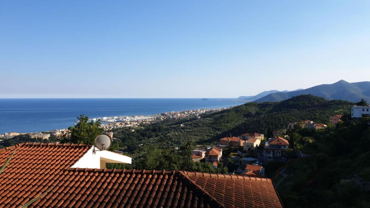 B&B Tra Cielo E Mare Pietra Ligure Eksteriør bilde